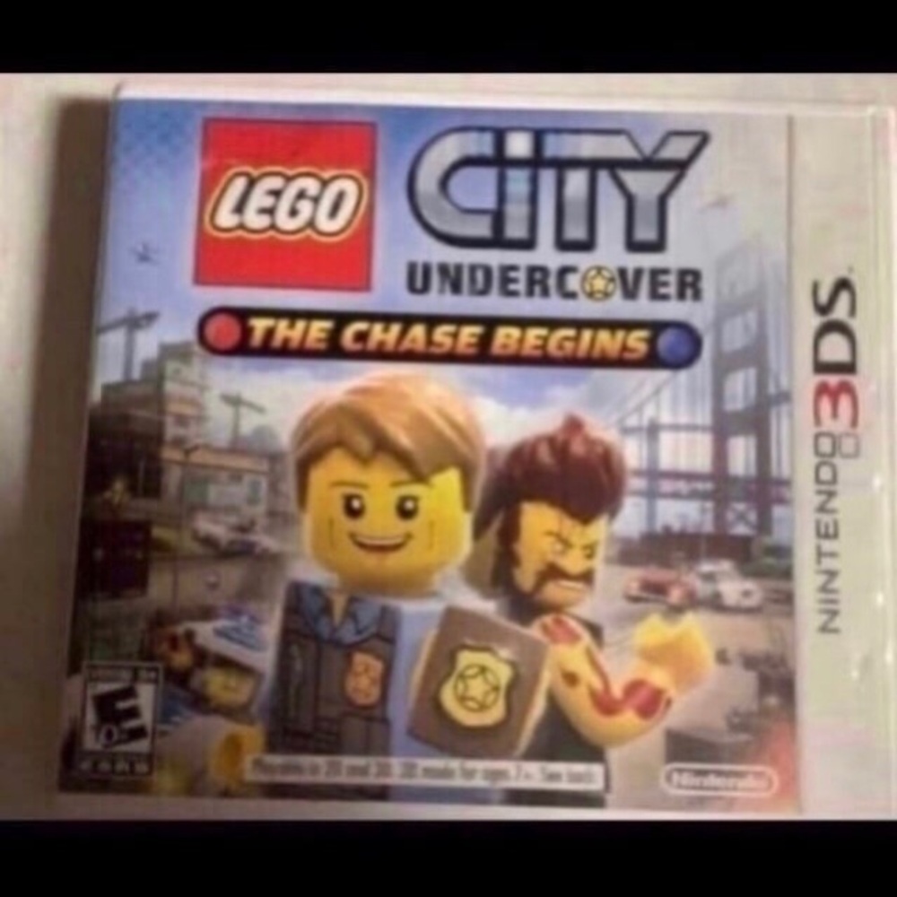 Lego 3DS Game Cover Featuring Yellow Minifigure and Blue Accents